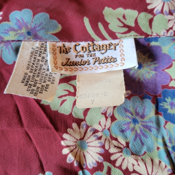 Vintage 1970s Red Floral Dress with Blouse - Picture 15 of 16